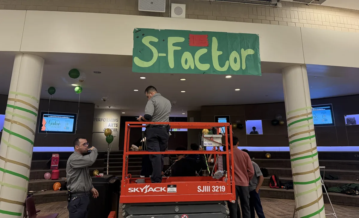 KIVA members decorate the area surrounding the PAC in preparation for S-factor. S-factor is an annual singing competition composed of Stevenson students.